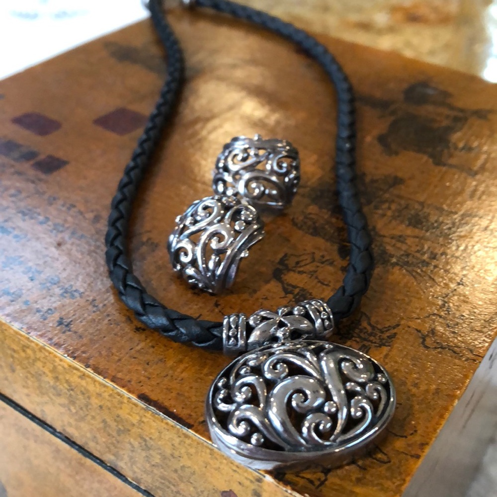 Sterling silver filigree necklace & post earrings.